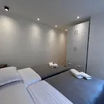 Luxury Lu Split